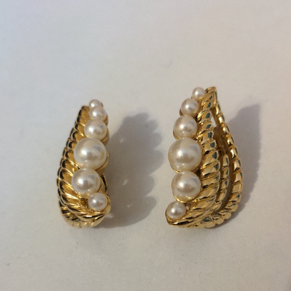 Twisted Braided Gold Metal Faux Pearl Clip On Earrings